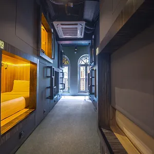 cube-boutique-capsule-at-chinatown.singapore-best-hotels.net/